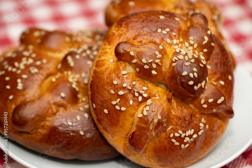 acercamiento y detalle de Pan de muerto tradicional mexicano