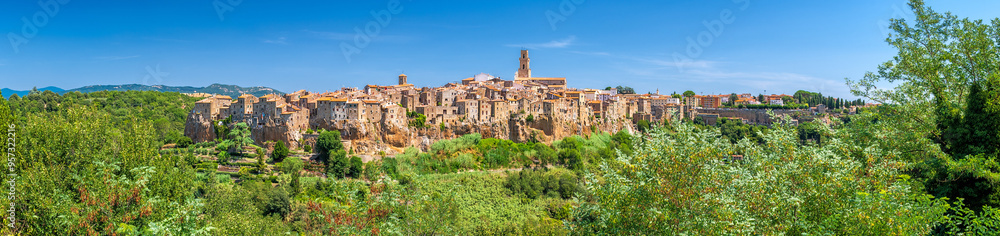 Panorama von Pitigliano in der Toskana, Italien Panorama von Pitigliano in der Toskana, Italien