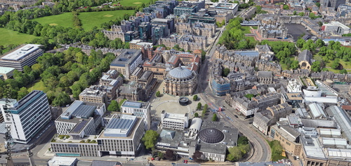When disrespect for Art occurs in Architecture, we have examples like this one in which the monumental part of the city of Edinburgh is attacked by modern office buildings.