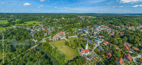 Bild auf Leinwand Die Gemeinde Grafrath an der Amper nahe des Ammersee in Oberbayern im Luftbild