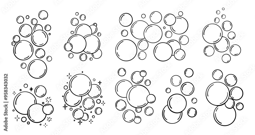 Fototapeta premium Doodle soap bubble. Sketch water round bubbles. Line soap foam, water drop. Hand drawn outlines bubbly signs. Fizzy clean bubble icons. Vector outline bathroom airy shapes