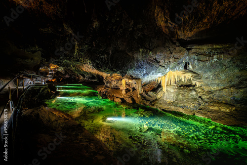 Obraz na płótnie Karst Cave of Liberty (Slovak: Demänovská jaskyňa slobody) is a karst cave in the Low Tatras in the valley - it is the most visited tourist cave in Slovakia. w salonie