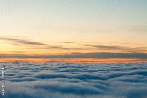 Wallpaper Mural Mer de nuage Semnoz  Torontodigital.ca