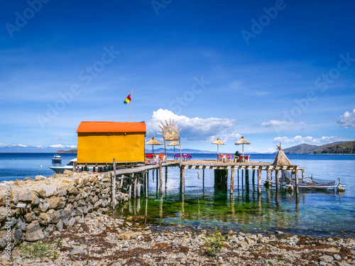 Isla del Sol sur le lac Titicaca en Bolivie photo