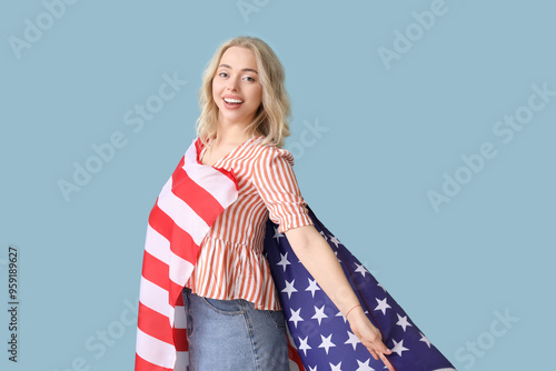 Young woman with USA flag o...