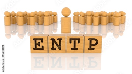 ENTPの文字が印字された木製ブロックと木製棒人間