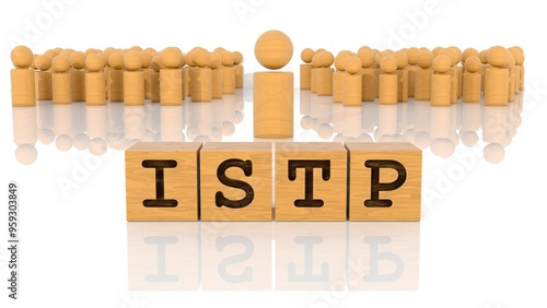 ISTPの文字が印字された木製ブロックと木製棒人間