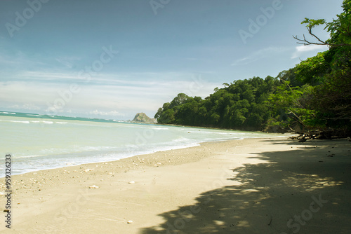 isla  de arena blanca  cabuya