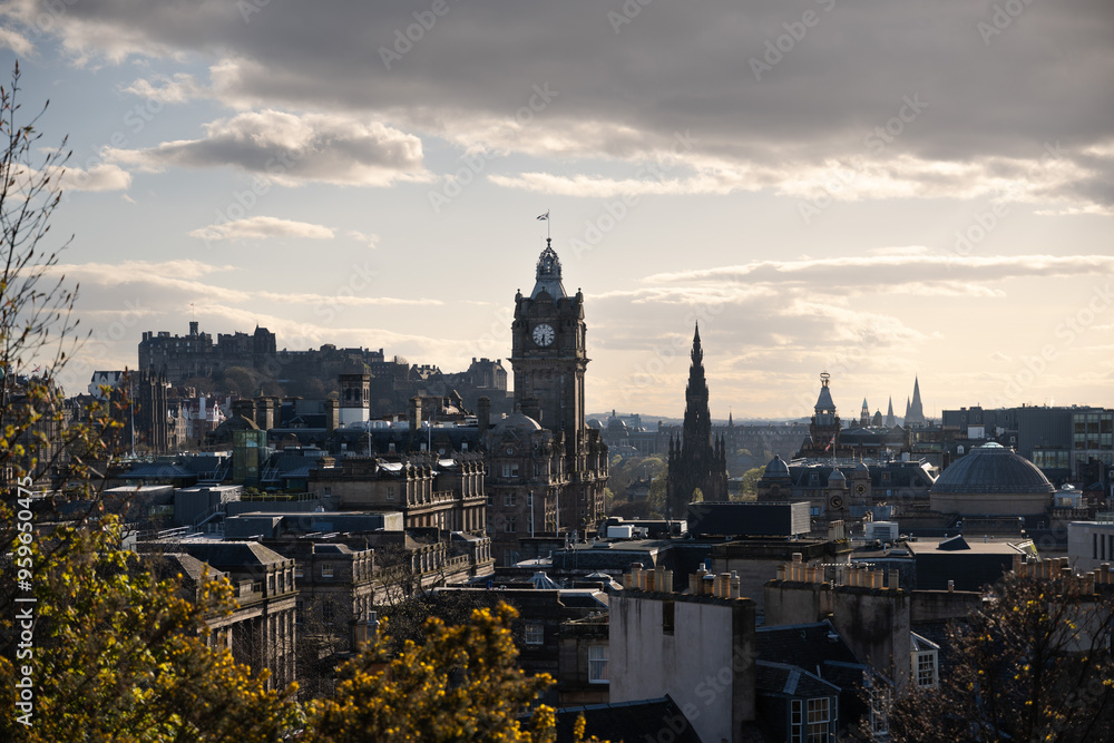 Fototapeta premium Edinburgh Scotland skyline at sunset from Calton Hill