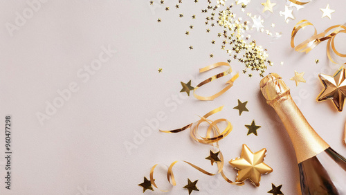 Fundo de celebração com garrafa de champanhe dourada, estrelas , confete e serpentinas. Conceito de final de ano, aniversário ou casamento. Cartão ano novo, Réveillon. photo