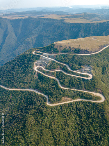 A bela Serra Catarinense. Rodovia BR-285, Serra da Rocinha, entre Timbé do Sul, Santa Catarina, e São José dos Ausentes, Rio Grande do Sul. Mais uma bela serra do nosso Brasil. photo