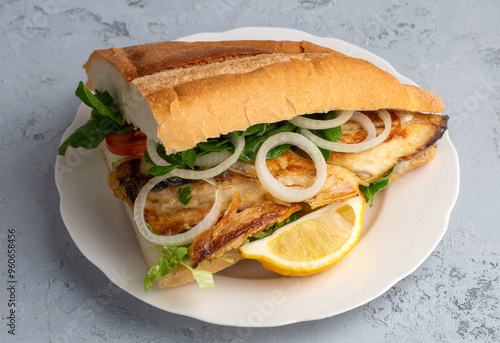 Turkish Balik Ekmek / Fish ...