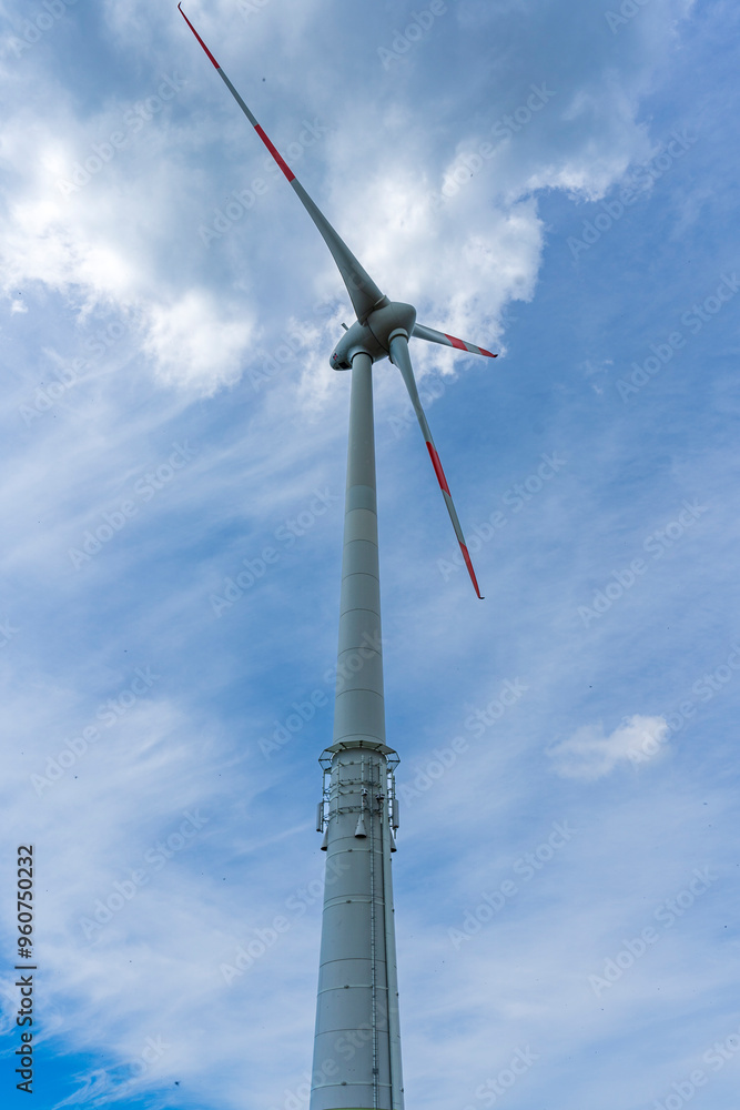 éolienne- Mummelsee dans la Forêt-Noire près de Seebach éolienne- Mummelsee dans la Forêt-Noire près de Seebach
