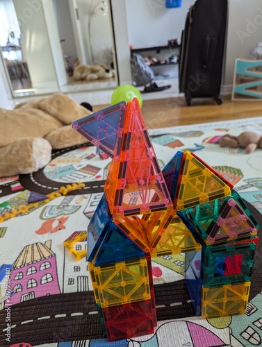 Magnetic tiles