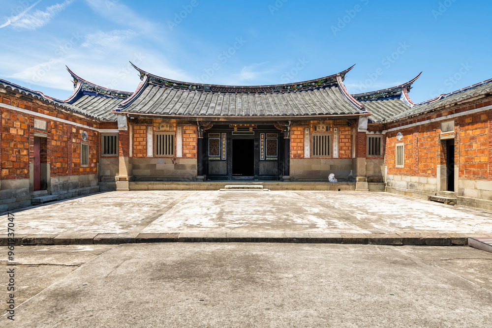Obraz premium Building view of Lee Teng-fan's Ancient Residence in Daxi of Taoyuan, Taiwan.