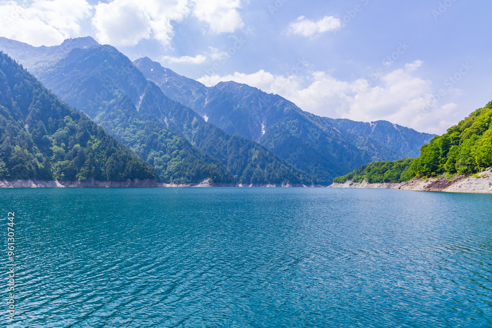 日本の風景・初夏 立山黒部アルペンルート 黒部ダム(黒部湖) 日本の風景・初夏 立山黒部アルペンルート 黒部ダム(黒部湖)