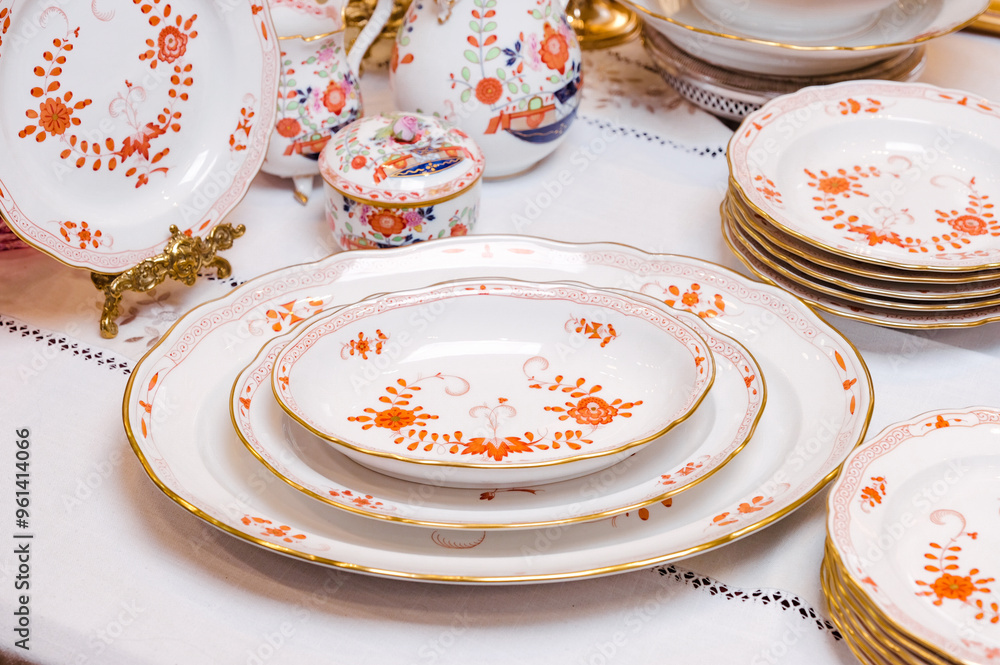MEISSEN 1710 Germany Porcelain Tea Set with 24 carat gold plating, delicate and elegant painting