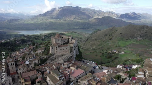 drone vista su Caccamo, Sicilia, Italia. 
 photo