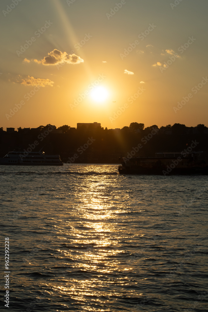 Naklejka premium pôr do sol