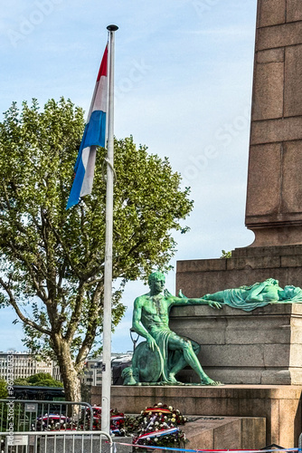 Gelle Fra statue in Luxembourg photo