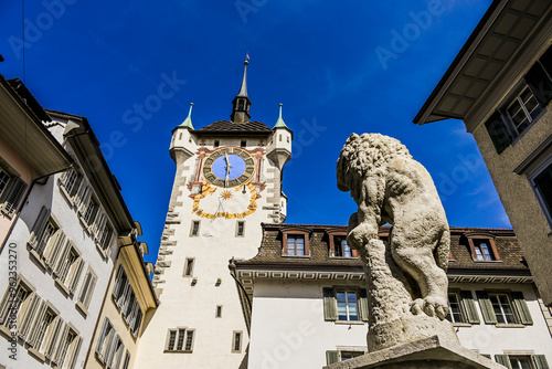 Baden, Stadtturm, Altstadt, Wehrturm, Löwenbrunnen, Altstadthäuser, Stadt, Limmattal, Limmat, Aargau, Sommer, Schweiz