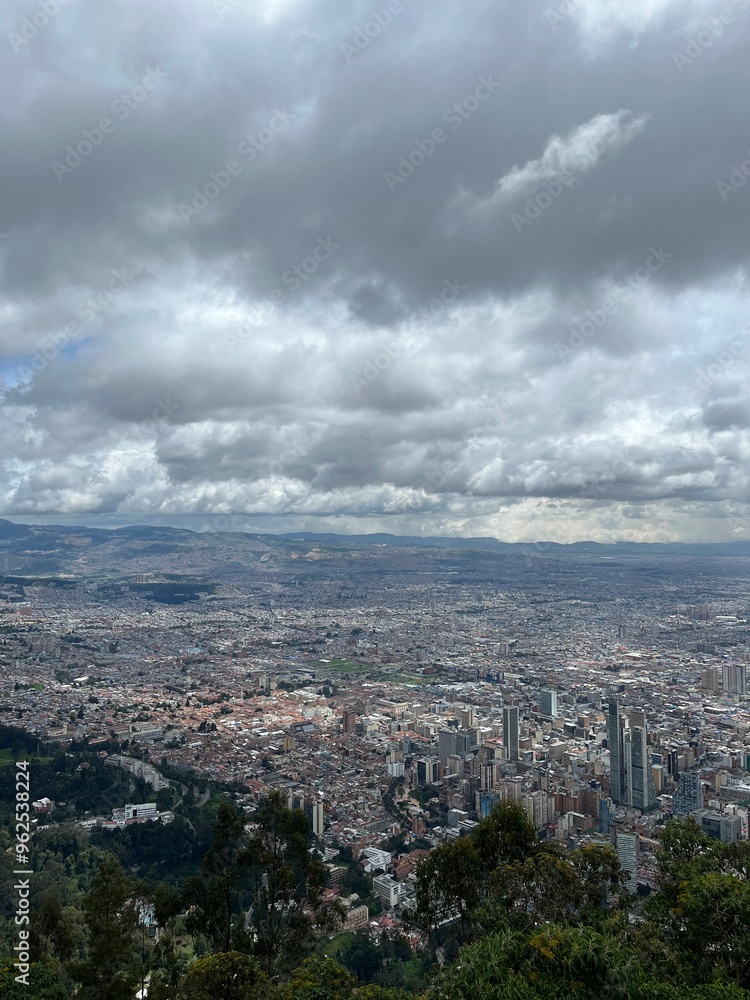 Fototapeta premium clouds over city