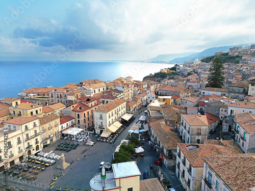 Tableau sur toile Vista panoramica del paese di Pizzo Calabro
