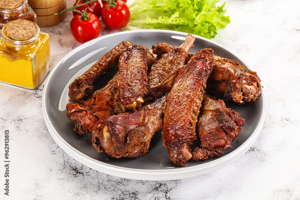 Roasted duck wings with sauce Roasted duck wings with sauce