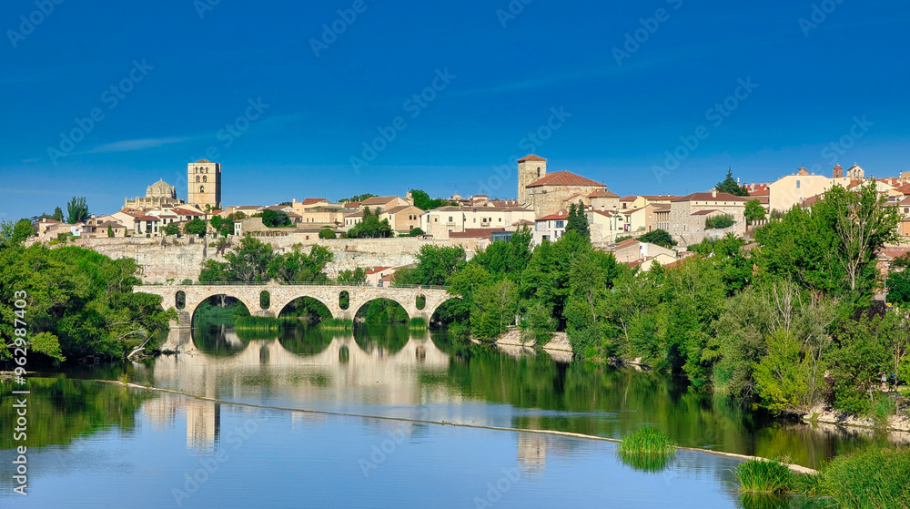 Zamora seen form Douro riverside, Zamora province, Spain Zamora seen form Douro riverside, Zamora province, Spain
