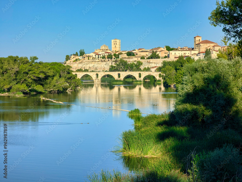 Zamora seen form Douro riverside, Zamora province, Spain Zamora seen form Douro riverside, Zamora province, Spain