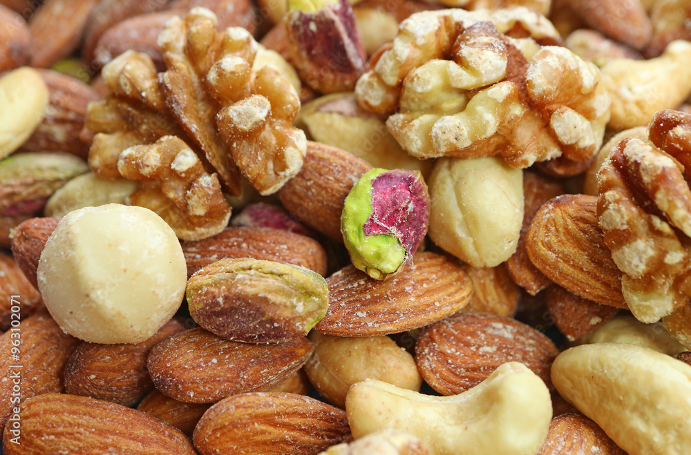 Mixed Nuts, Tasty and Excellence for Cardiovascular Health and Mood Mixed Nuts, Tasty and Excellence for Cardiovascular Health and Mood
