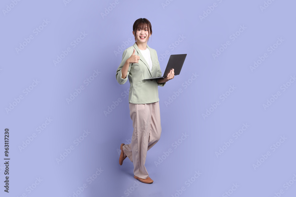 20s Asian Businesswoman 20s Asian Businesswoman