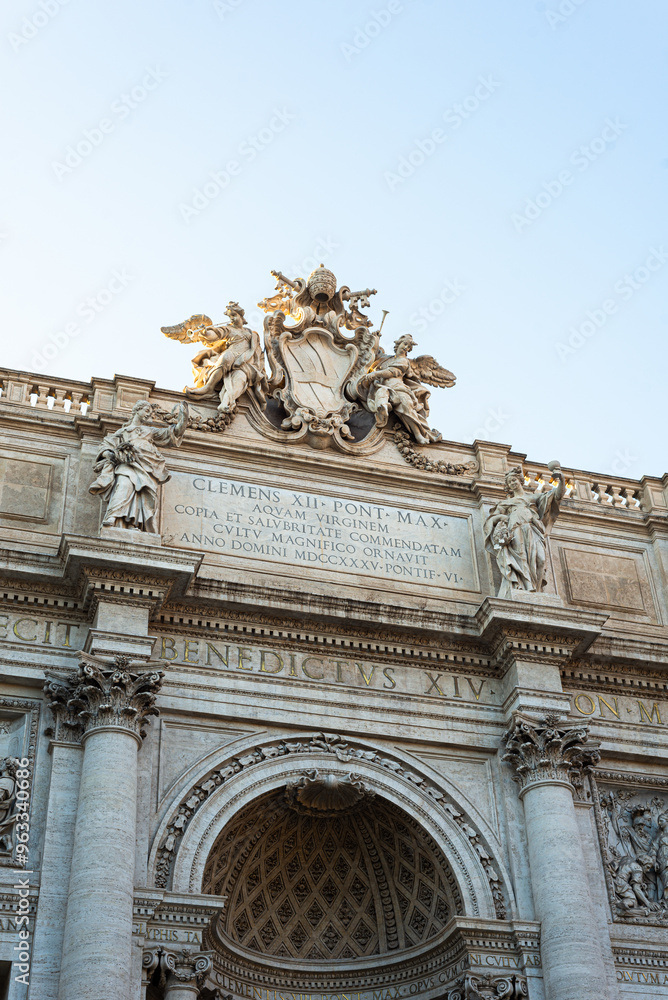 Fototapeta premium Rome, Italy-July 13, 2024: trevi fountain
