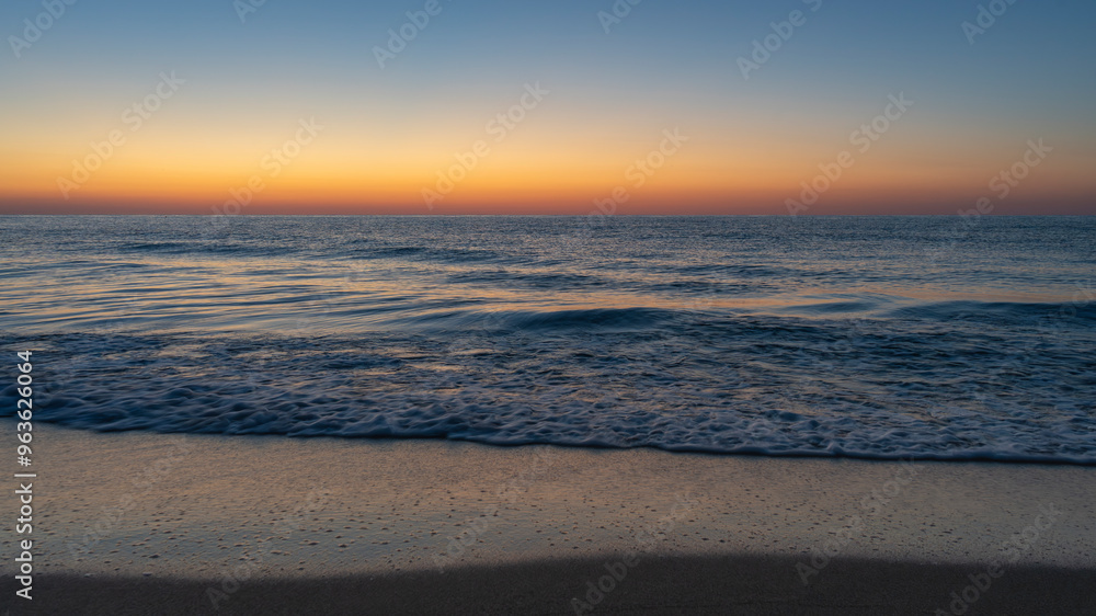 Obraz premium sunrise on the beach