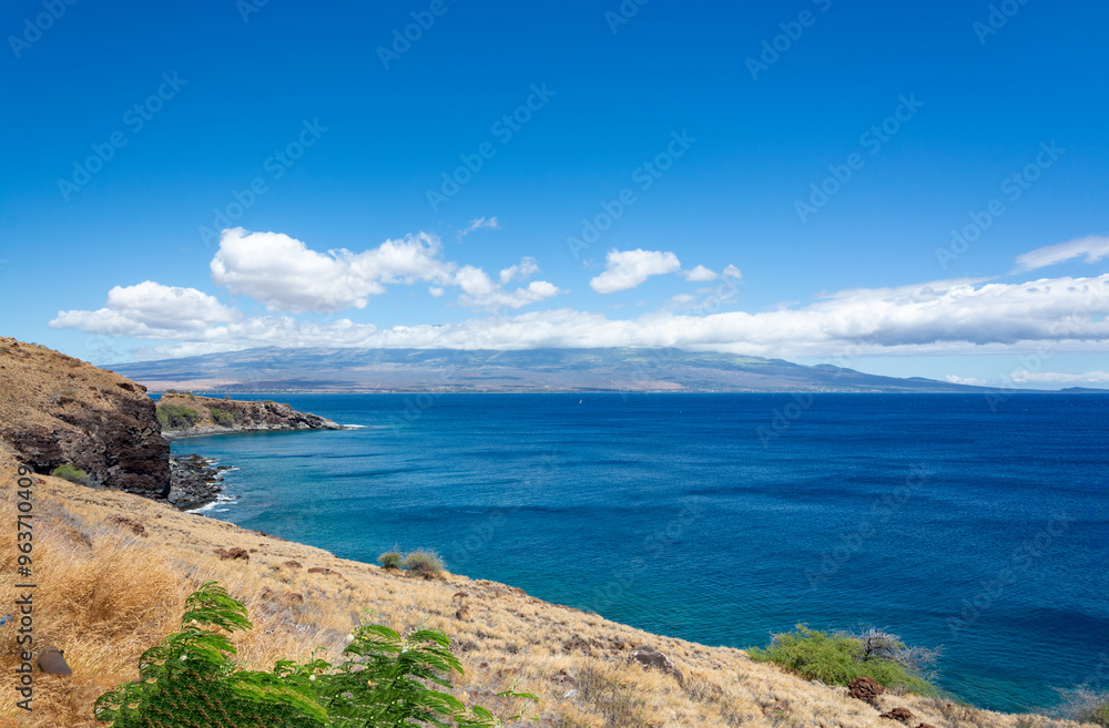 Fototapeta premium View of the west coast of Maui. Area of Olowalu, Hawaii