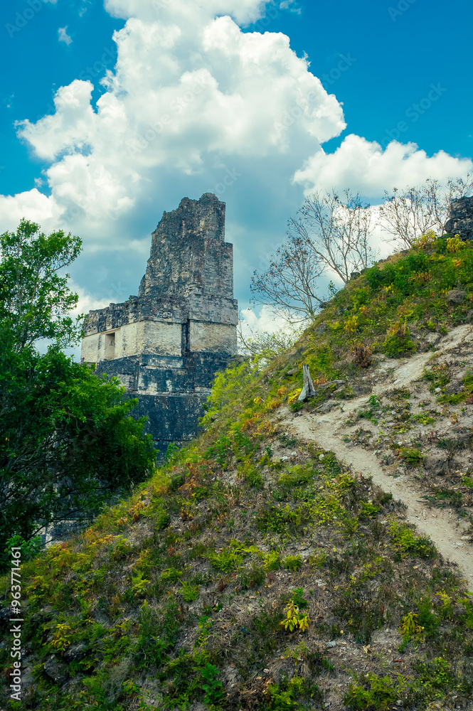 Pyramid in the Peten Guatemala, Temple of the Moon or Temple II, is a funerary-ceremonial temple built in 700 AD. C. by the Mayan civilization. Pyramid in the Peten Guatemala, Temple of the Moon or Temple II, is a funerary-ceremonial temple built in 700 AD. C. by the Mayan civilization.