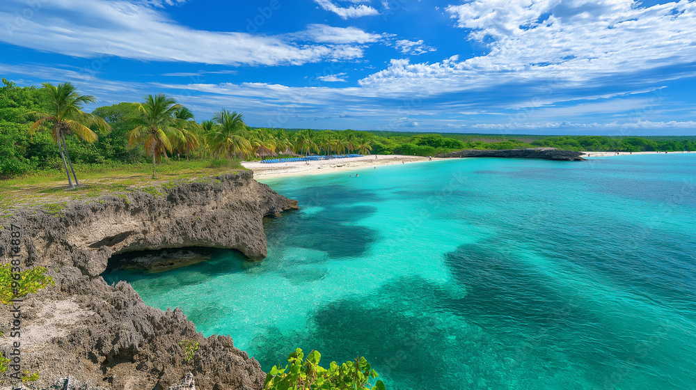 Obraz premium Playa Paraiso Beach is beautiful, the sea is beautiful, the sky is clear, the clouds are beautiful, and nature is beautiful.