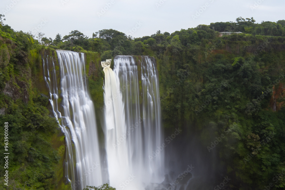 Obraz premium waterfall landscape view