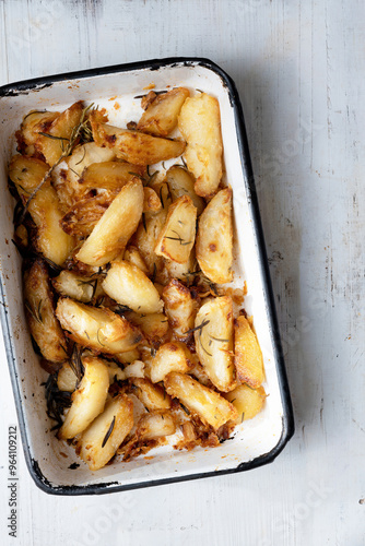 Obraz na płótnie crispy roasted potato wedges w salonie