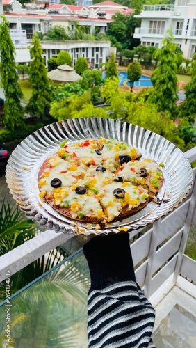 Pizza in the garden or Pizza in the nature