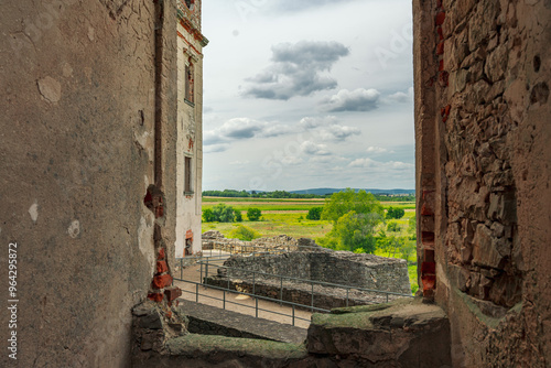 Ruiny rezydencji pałacowej Krzyżtopór, pozostałości rezydencji magnackiej z XVII wieku, Polska. photo