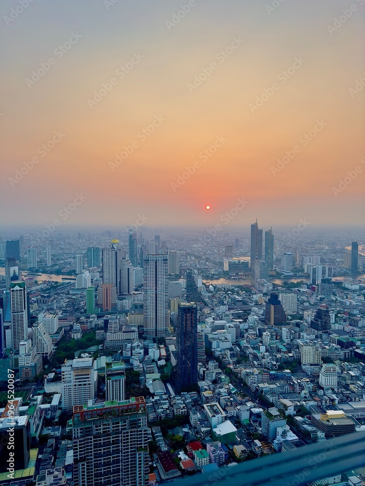 Obraz premium city skyline at sunset