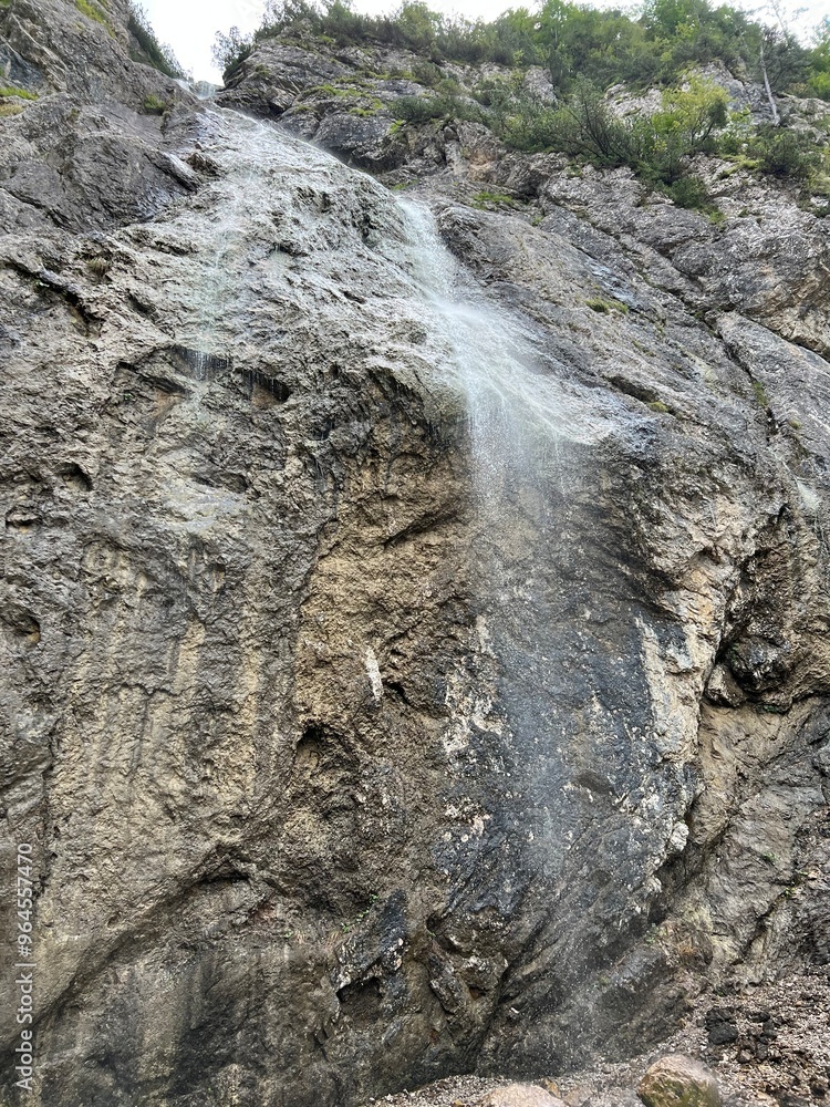 Fiorino Waterfall or Fiorinofall - Cascata Fiorino (Cave del Predil, Italia) Fiorino Waterfall or Fiorinofall - Cascata Fiorino (Cave del Predil, Italia)
