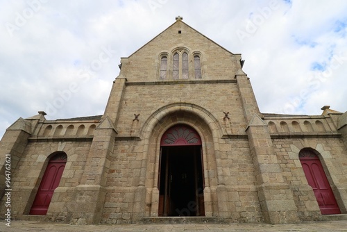 L'église Saint Nicolas, village de Barfleur, département de la Manche, France