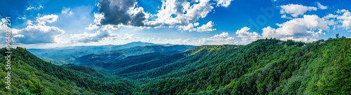 Obraz na płótnie Western NC Scenic Overlook: Panoramic Mountain Views from Blowing Rock