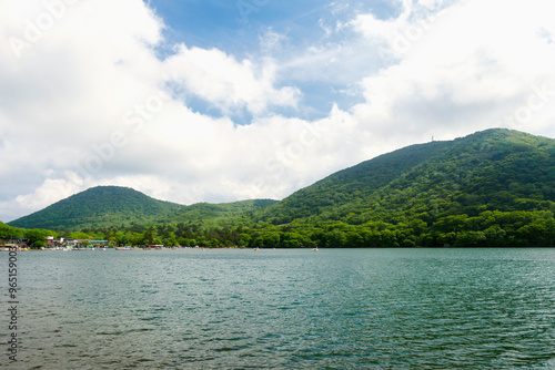 Wallpaper Mural 赤城神社境内から南東方向の大沼の景観 Torontodigital.ca
