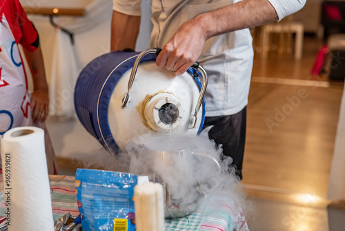 Obraz na płótnie cooling ice cream with liquid nitrogen w salonie