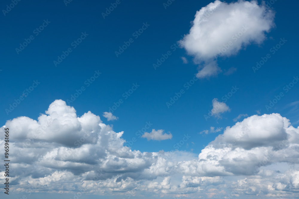 Obraz premium blue sky with white clouds. space to write a personalized message