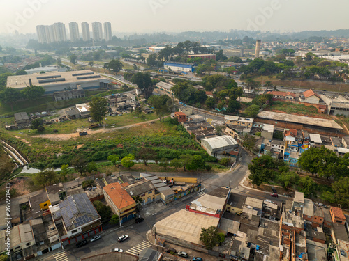 imagens aéreas impressionantes da cidade de Osasco, destacando seus principais pontos e oferecendo uma perspectiva única e ampla para valorizar projetos e promover a beleza urbana. photo