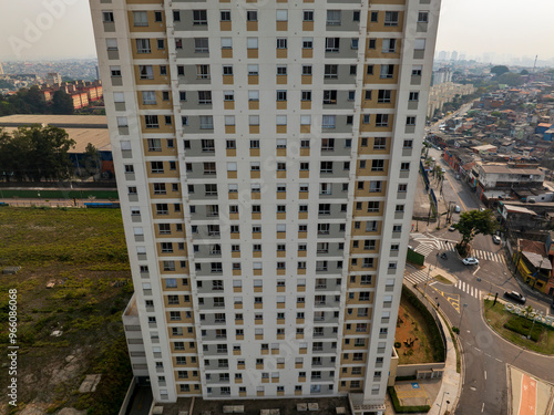 imagens aéreas impressionantes da cidade de Osasco, destacando seus principais pontos e oferecendo uma perspectiva única e ampla para valorizar projetos e promover a beleza urbana. photo